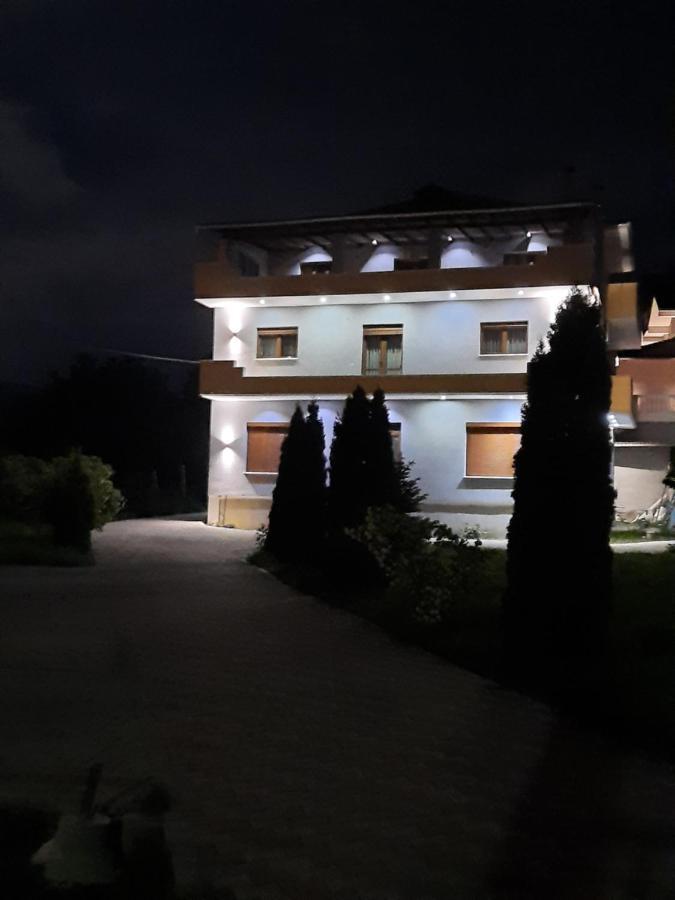 Sun& Relax Home Korce Exterior foto